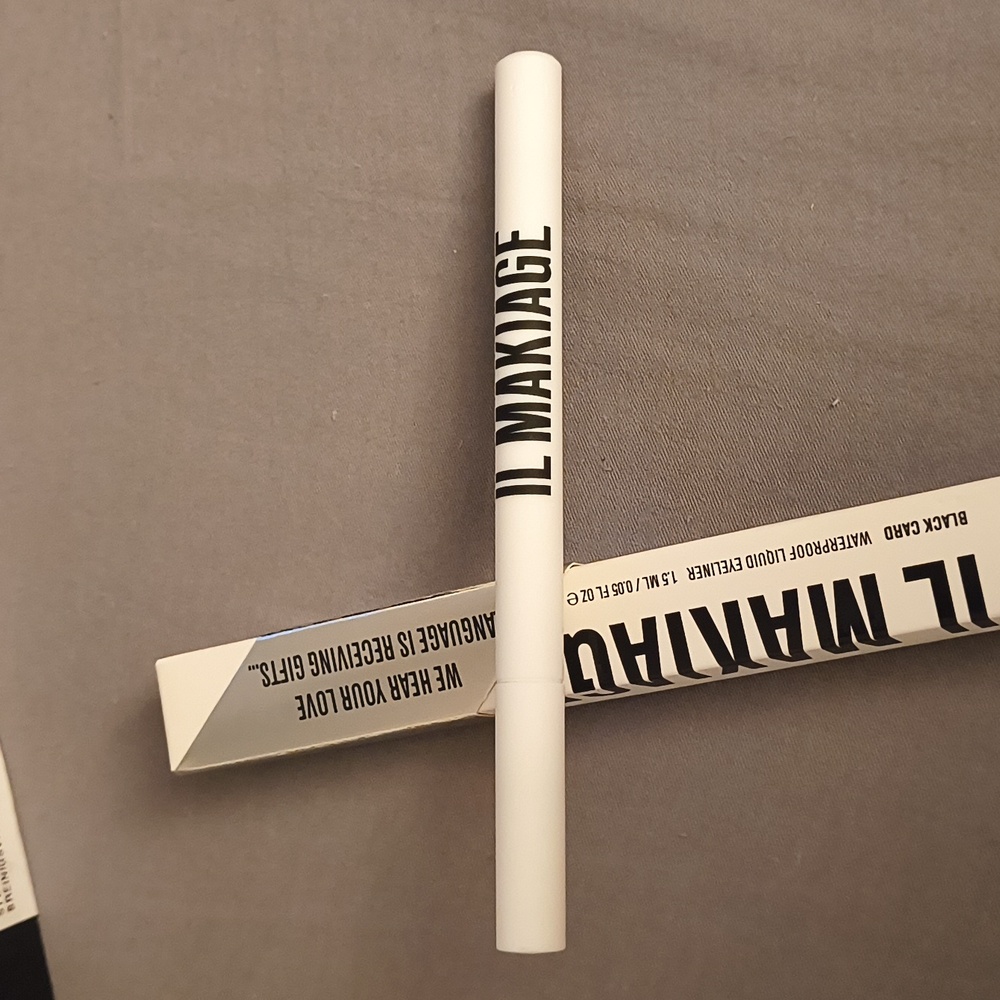 Il Makiage Waterproof Eye Liner
